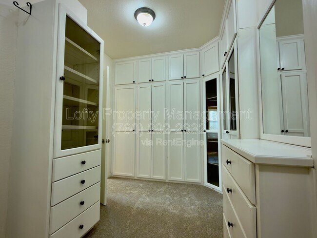 Building Photo - 13073 Dressage Ln