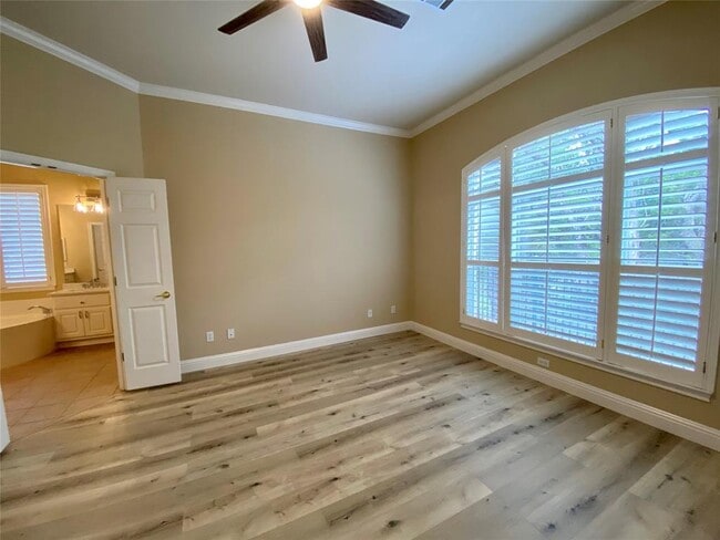 Building Photo - 5000 Mission Oaks Blvd