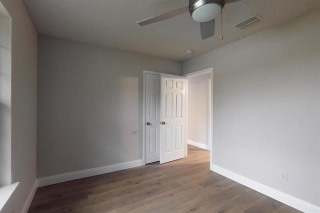 Building Photo - 1102 High Mesa Dr