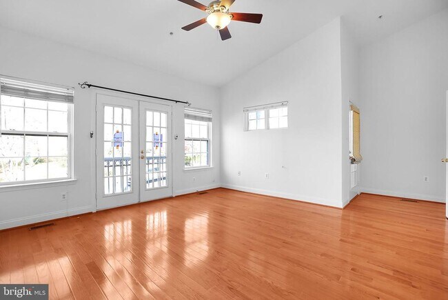 Building Photo - 12806 Murphy Grove Terrace