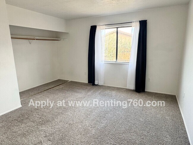 Building Photo - Comfortable 3 Bed 2 Bath Home