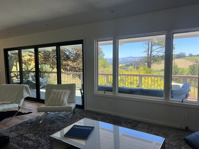 Building Photo - 3600 Bloomfield Rd