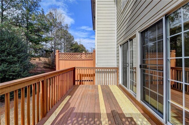 Building Photo - 2026 Merrimont Way