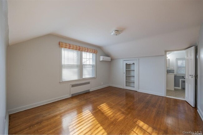 Building Photo - 485 Mineola Blvd