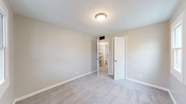 Building Photo - Old Brooklyn - 3 Bedroom Single Family Home