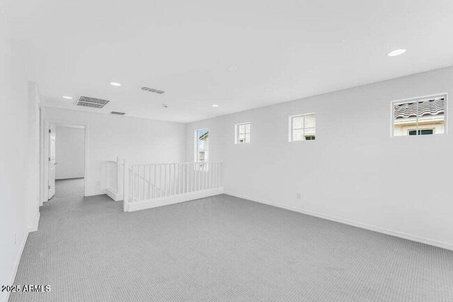 Building Photo - 10865 E Tiburon Ave