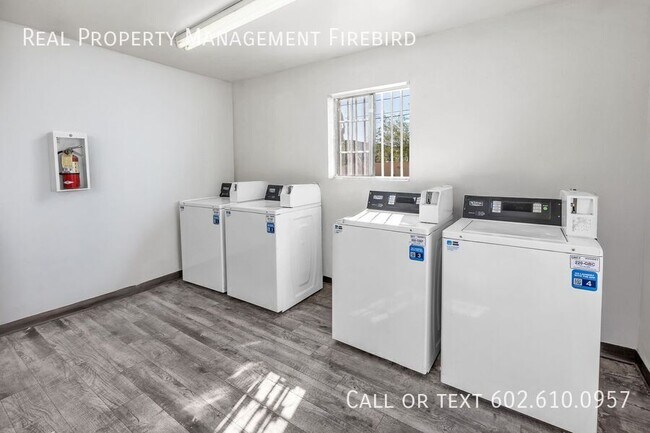 Building Photo - 45 N Phyllis-108