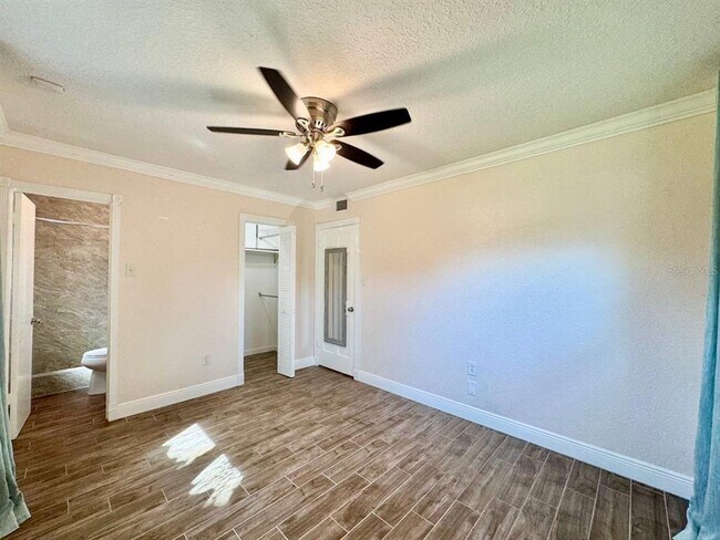 Building Photo - 4919 Chariton Ave