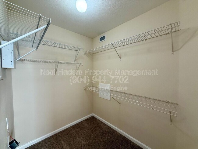 Building Photo - 10075 Gate Pkwy N