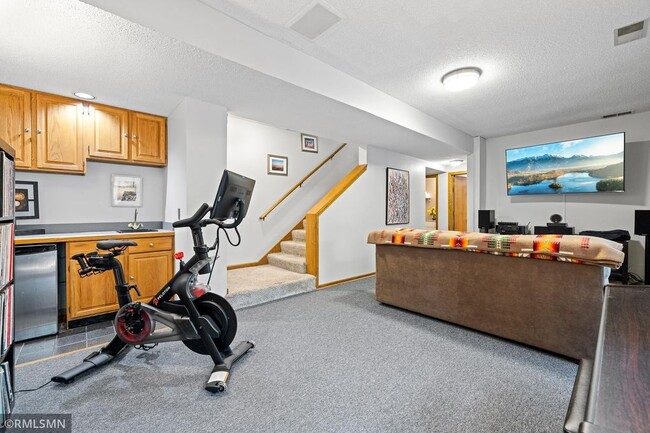 Building Photo - 6868 Stonewood Ct