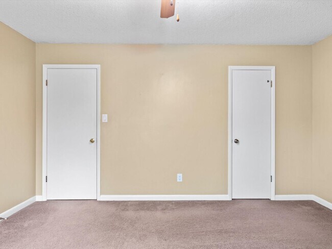 Building Photo - Nice, well-maintained home located on a quiet street in East Limestone.