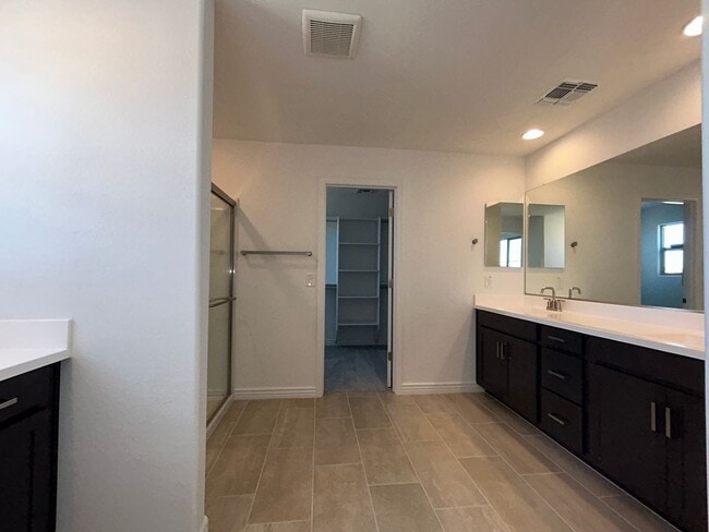 Building Photo - 14391 W Sand Hills Rd