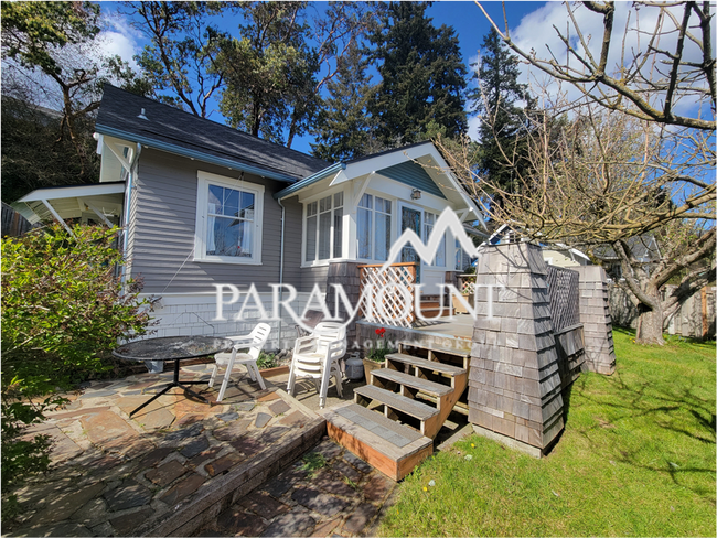 Primary Photo - 2 Bedroom with a Water View!