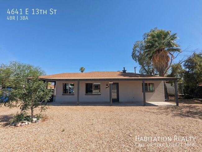 Building Photo - Beautifully Renovated 3/2 Home with 1/1 Gu...