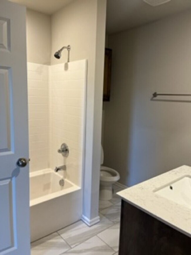 Building Photo - Beautiful New Home!
