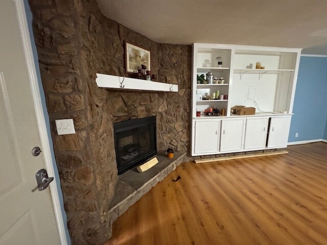Building Photo - 3809 Spring Holw
