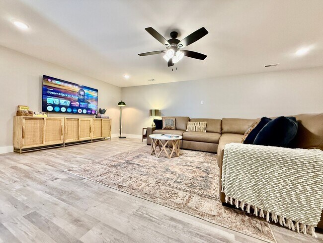 Building Photo - New Construction Home In West Chester, OH 5 BR