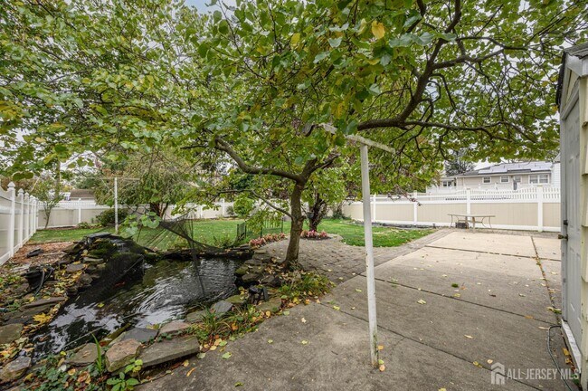 Building Photo - 496 Ragland Dr