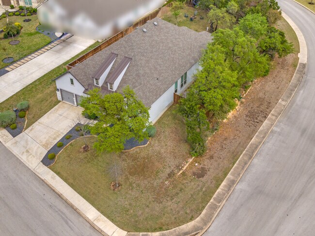 Building Photo - 24502 Emilia Way