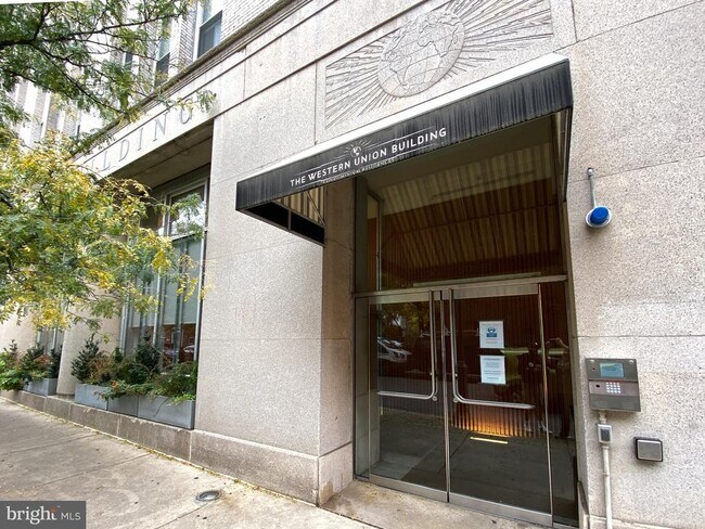 Building Photo - 1101 Locust St