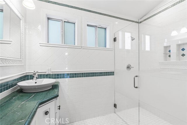 Building Photo - 357 13th St