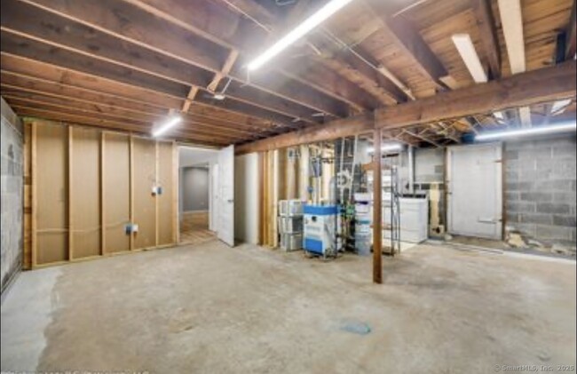 Building Photo - 19 Clifford Terrace
