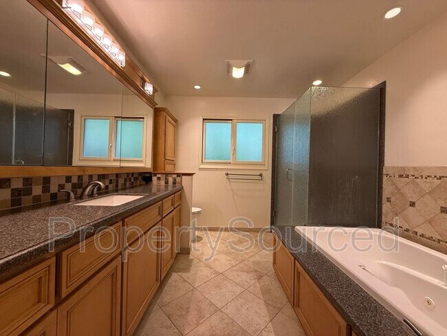 Building Photo - 1550 Naples Ct