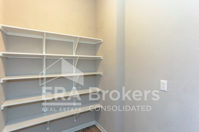 Building Photo - 1236 Grand Oak Trl
