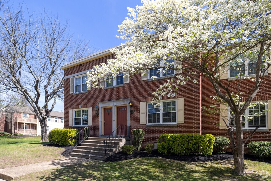 Primary Photo - The Waterford Apartments