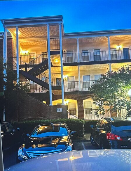 Building Photo - 103 Westover Ave