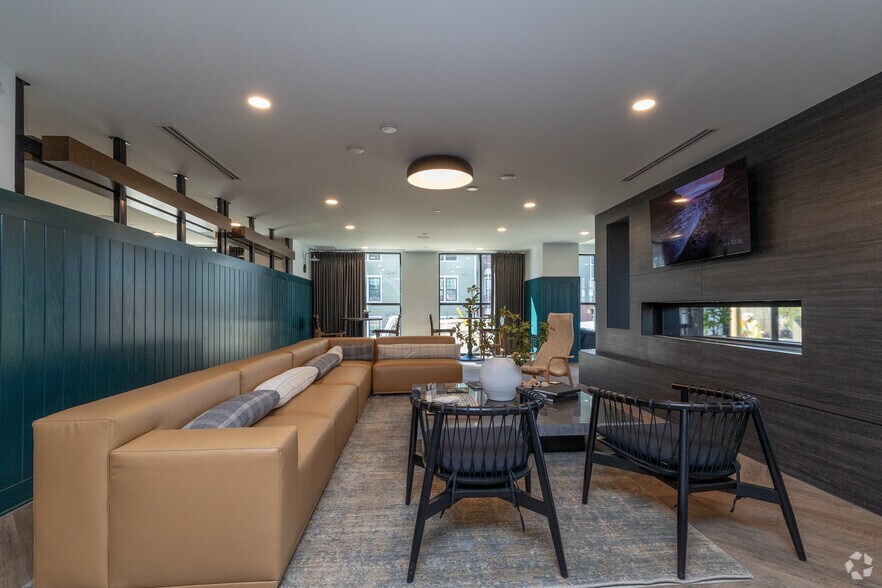 Clubhouse - The Avery