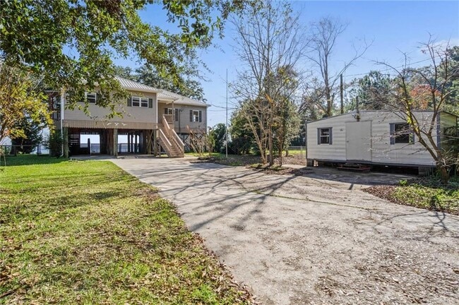 Building Photo - 3917 Bayfront Rd