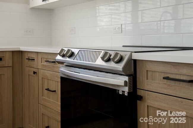 Building Photo - 14011 Bespoke Rd