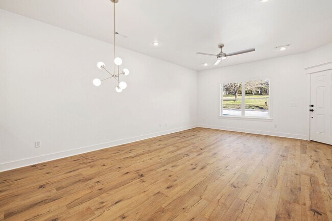 Building Photo - Brand New Duplex in Fayetteville!