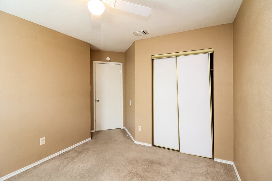 Building Photo - 3612 Garden Springs Dr