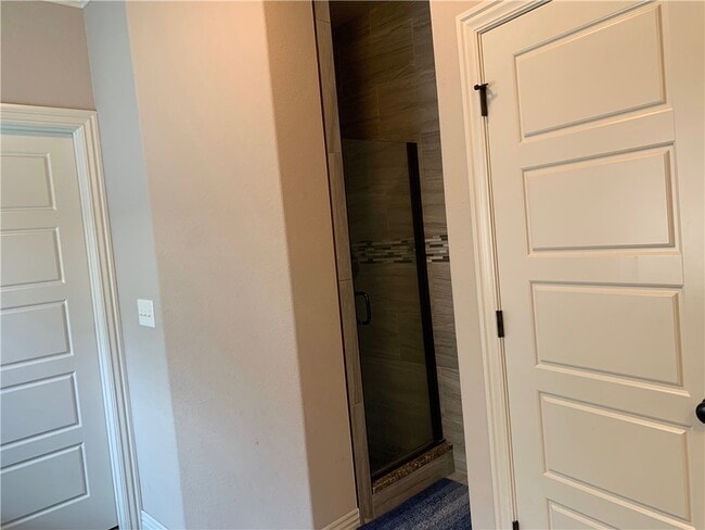 Building Photo - 3203 SW Joshua Ave