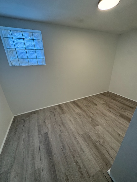 Building Photo - 4328 Northcote Ave