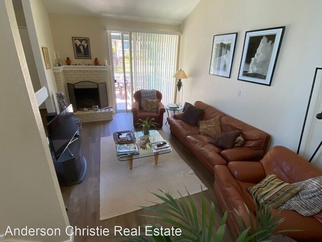Building Photo - 2 br, 2 bath House - 1021 Via Tornasol