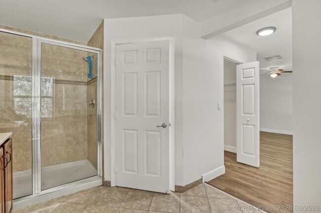 Building Photo - 10585 Cocobolo Way