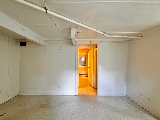 Building Photo - 1506 Broad Ave