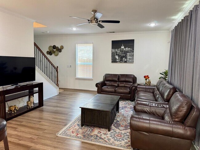 Building Photo - 505 Weizenbock Ln