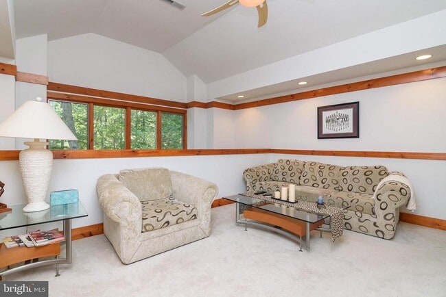 Building Photo - 23615 Quail Hollow Cir