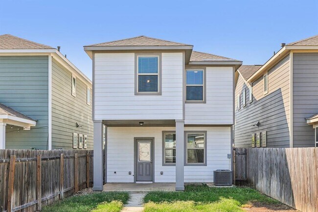 Building Photo - 1737 Fountain Bridge Dr