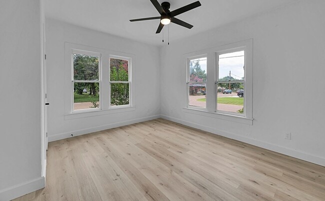 Building Photo - Newly Renovated 3 Bed, 3 Bath Home in Waco