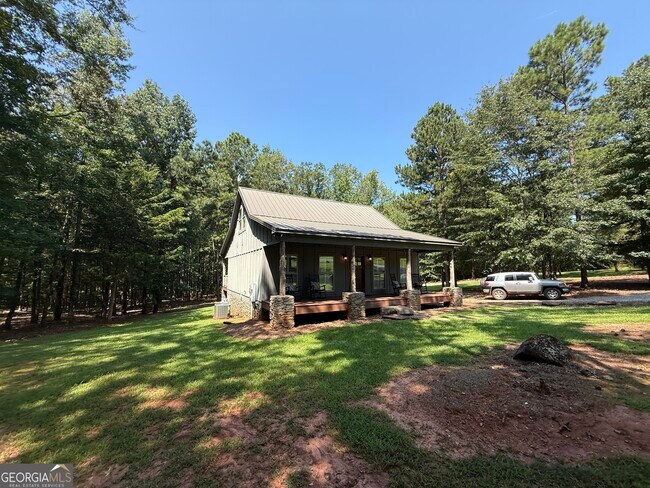 Building Photo - 2323 Pleasant Valley Rd
