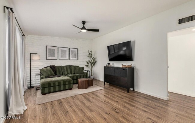 Building Photo - 1964 E Wesleyan Dr