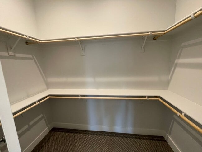 Building Photo - Beautiful Townhome in Providence Gated Com...
