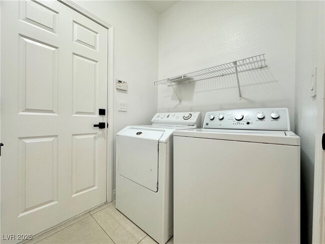 Building Photo - 283 Crooked Tree Dr