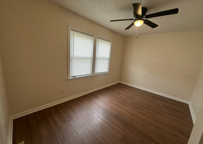 Building Photo - 1960 Studer Ave