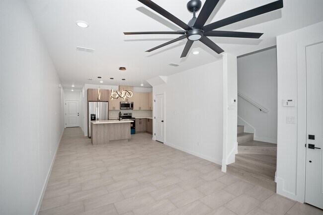Building Photo - 8218 Casa Verde Rd